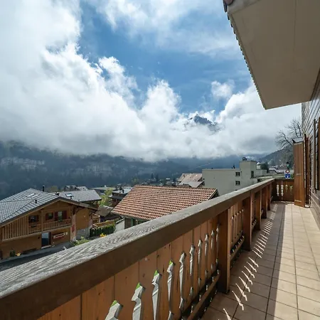 Dents Jaunes アパート *